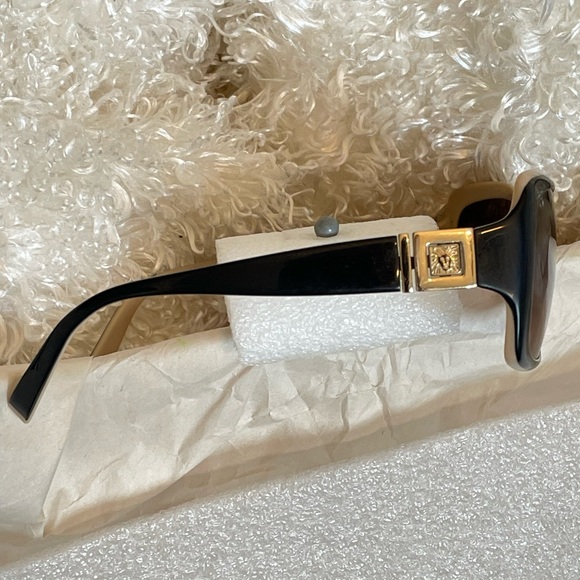 Vintage Rare Anne Klein Sunglasses two toned
Black brown beige small medium - Picture 5 of 13